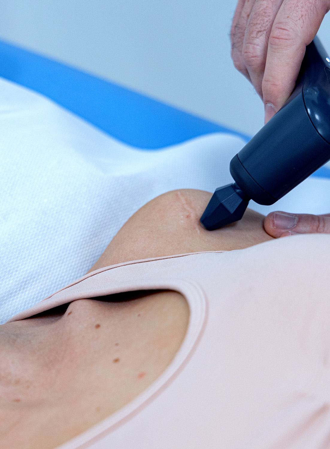 Trattamento con NOVAFON per modulare il dolore, rilassare la muscolatura e migliorare la microcircolazione